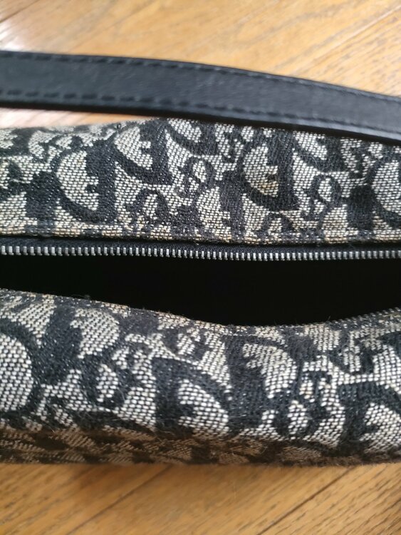 わからない（ブランドバッグ）の商品画像 - 査定依頼日：2025年12月24日 - 最高査定価格：70,000円