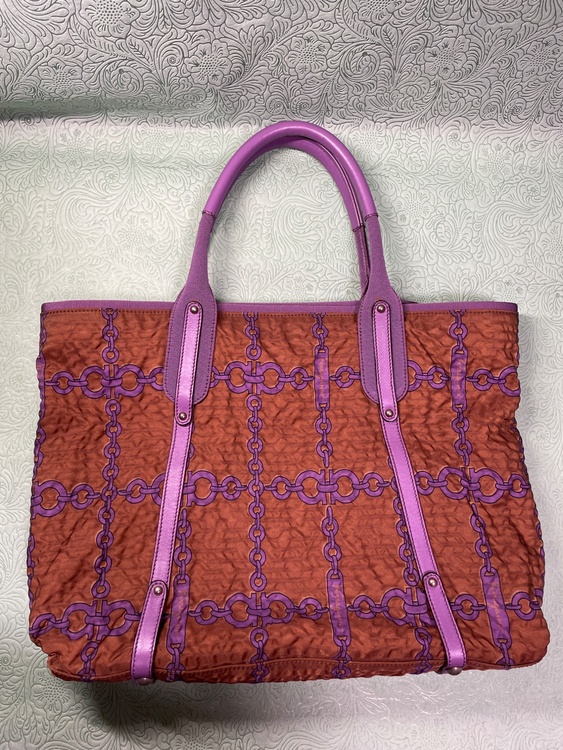 フェラガモ  （ブランドバッグ）の商品画像 - 査定依頼日：2026年3月3日 - 最高査定価格：5,000円