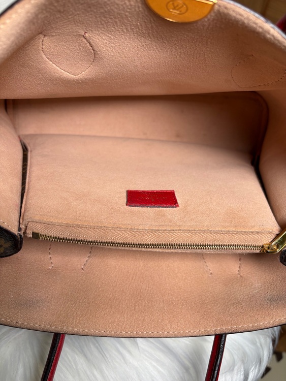 ルイヴィトン モノグラム フランドリン ハンドバッグ レッド（ブランドバッグ）の商品画像 - 査定依頼日：2025年8月4日 - 最高査定価格：135,000円