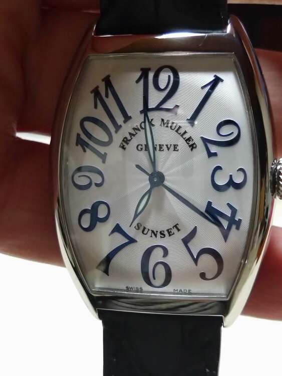 フランクミュラー トノウカーベックス （高級時計）の商品画像 - 査定依頼日：2025年4月16日 - 最高査定価格：350,000円