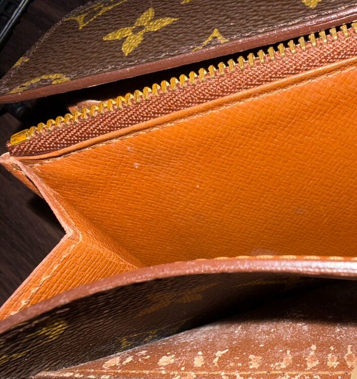 長財布（ブランド財布・小物）の商品画像 - 査定依頼日：2026年2月4日 - 最高査定価格：5,000円