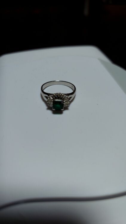 エメラルドリング（金・貴金属）の商品画像 - 査定依頼日：2025年11月11日 - 最高査定価格：150,000円