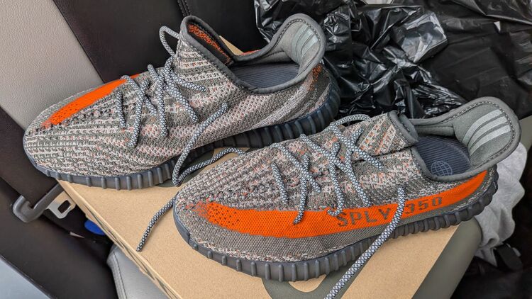 HQ7045（古着・ファッション）の商品画像 - 査定依頼日：2025年11月8日 - 最高査定価格：10,000円