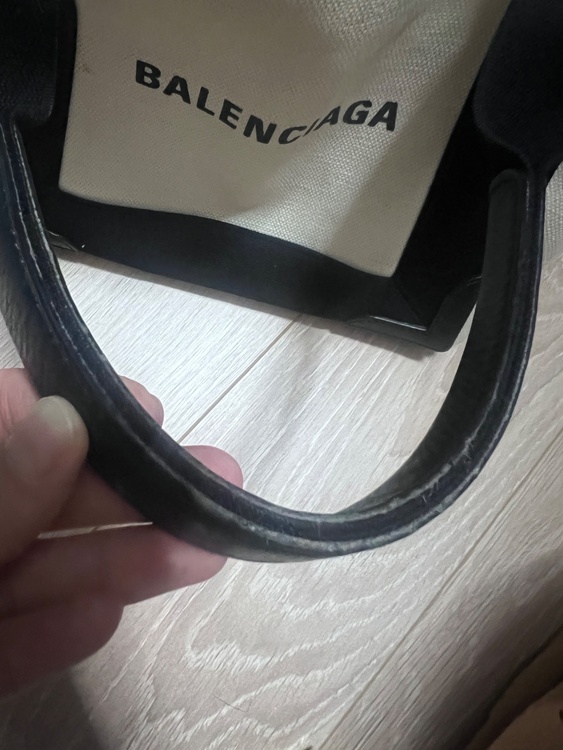 バレンシアガ  （ブランドバッグ）の商品画像 - 査定依頼日：2026年1月22日 - 最高査定価格：45,000円