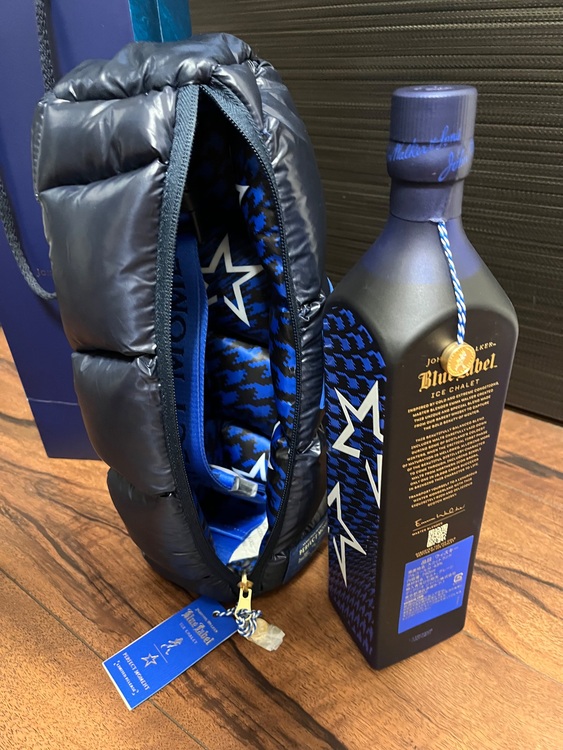 ジョニーウォーカー ブルーラベル アイスシャレー（お酒）の商品画像 - 査定依頼日：2025年10月9日 - 最高査定価格：23,000円