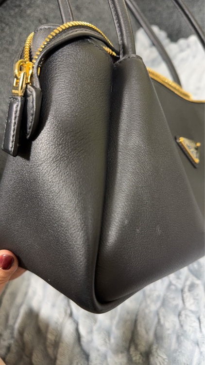 プラダ  （ブランドバッグ）の商品画像 - 査定依頼日：2025年11月11日 - 最高査定価格：220,000円