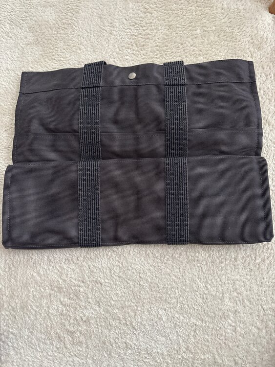 エルメス エールライン （ブランドバッグ）の商品画像 - 査定依頼日：2025年4月20日 - 最高査定価格：37,000円