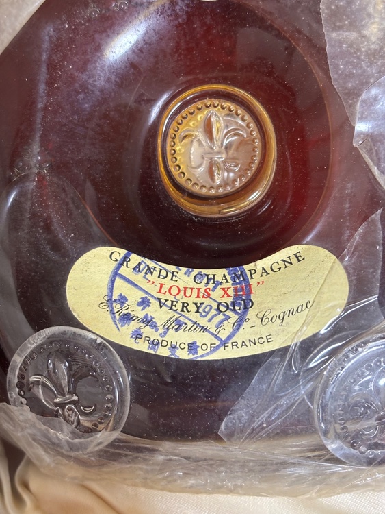 ベリーオールド期　昭和52以上前　レミーマルタンのルイ13世　初期モデル（お酒）の商品画像 - 査定依頼日：2026年3月25日 - 最高査定価格：70,000円