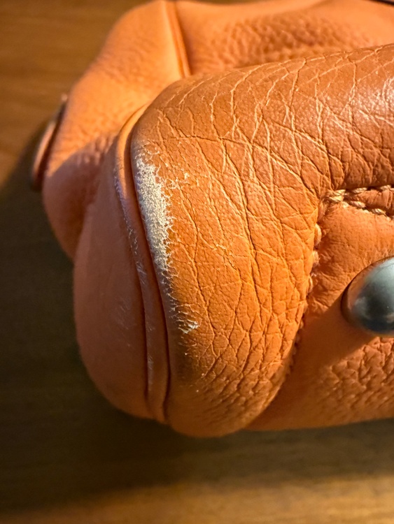 ヴィクトリア３２（ブランドバッグ）の商品画像 - 査定依頼日：2026年2月13日 - 最高査定価格：240,000円