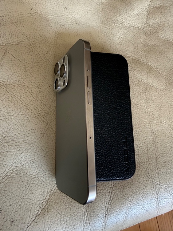 iPhone16pro（スマホ）の商品画像 - 査定依頼日：2026年2月10日 - 最高査定価格：116,000円