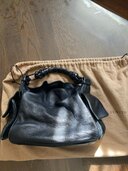 黒い鞄（ブランドバッグ）の商品画像 - 査定依頼日：2025年1月26日 - 最高査定価格：40,000円