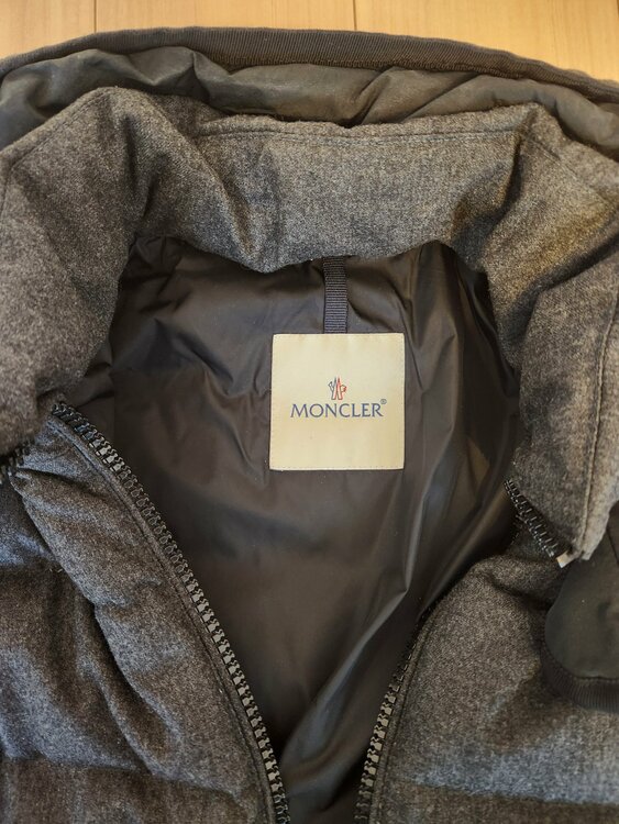 画像を送ります（古着・ファッション）の商品画像 - 査定依頼日：2026年3月17日 - 最高査定価格：15,000円