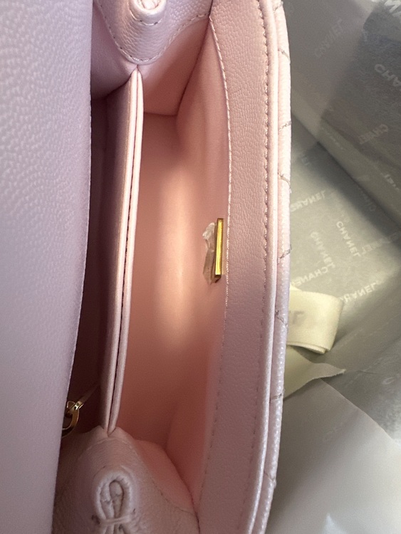 ココハンドル19cm（ブランドバッグ）の商品画像 - 査定依頼日：2025年7月27日 - 最高査定価格：550,000円