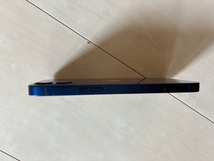 iPhone 12 mini 64GB SIMフリー（スマホ）の商品画像 - 査定依頼日：2026年4月24日 - 最高査定価格：20,000円