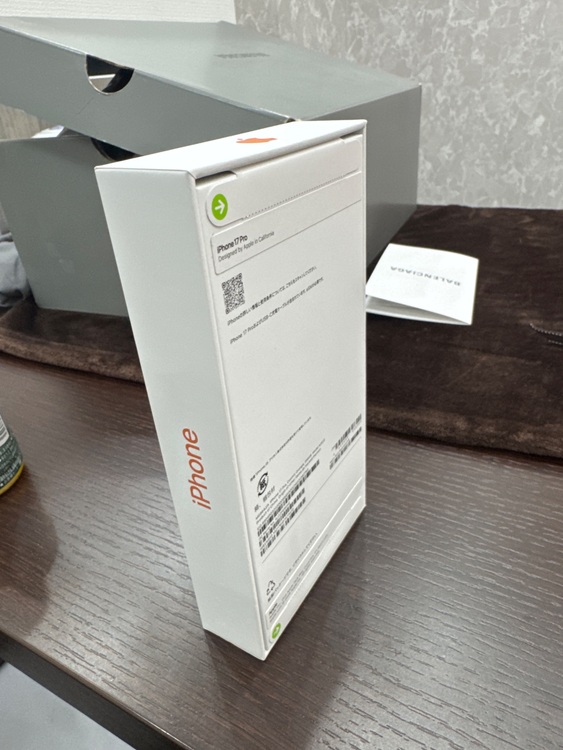 	 iPhone 17 Pro 256GB コズミックオレンジ（スマホ）の商品画像 - 査定依頼日：2025年10月26日 - 最高査定価格：164,000円