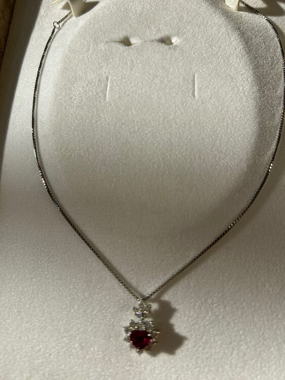 天然ルビー（宝石）の商品画像 - 査定依頼日：2025年1月24日 - 最高査定価格：120,000円