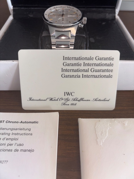 IWC アイダブリューシー IWC GSTクロノグラフ 39mm IW37071（高級時計）の商品画像 - 査定依頼日：2025年9月8日 - 最高査定価格：350,000円