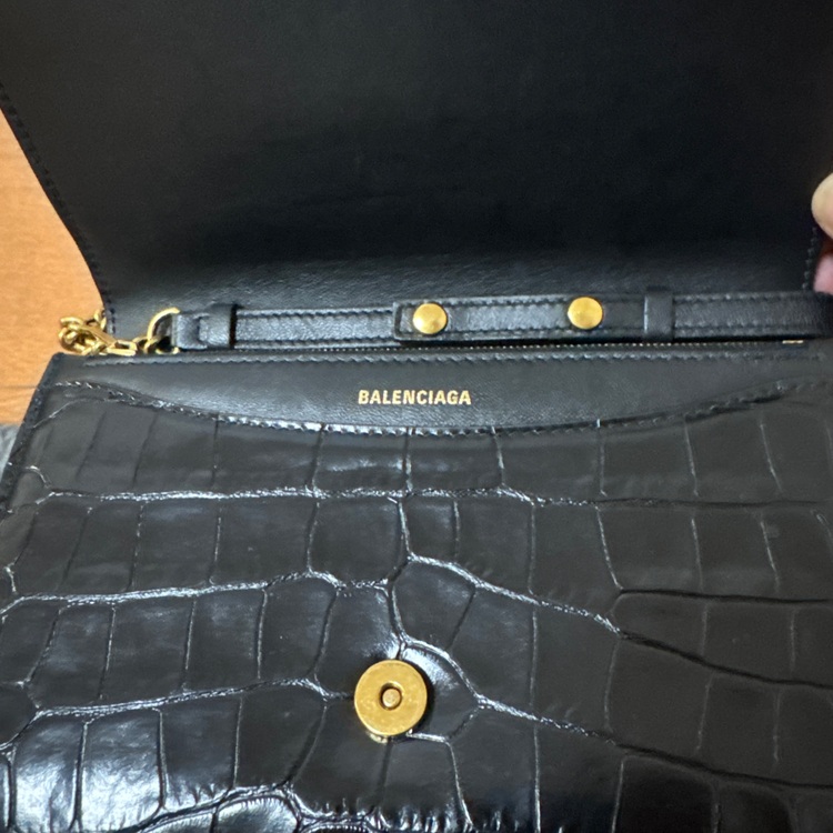 バレンシアガ  （ブランドバッグ）の商品画像 - 査定依頼日：2025年10月9日 - 最高査定価格：50,000円
