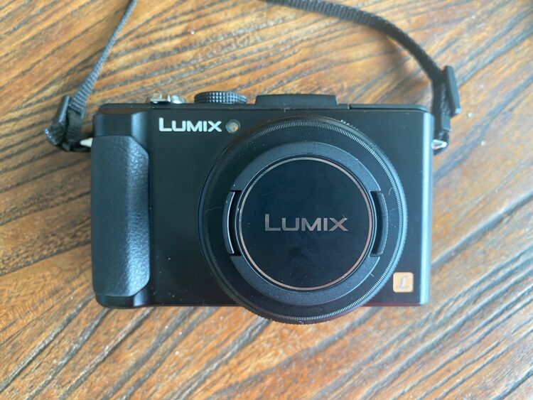 LUMIX　DXC-LX7（カメラ）の商品画像 - 査定依頼日：2025年7月16日 - 最高査定価格：20,000円