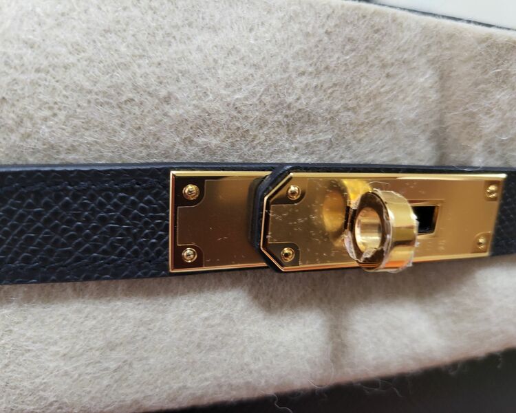 ケリー黒２８ゴールド金具シール付きエプソンｋ刻印レシートあり25年7月購入（ブランドバッグ）の商品画像 - 査定依頼日：2025年7月30日 - 最高査定価格：2,750,000円