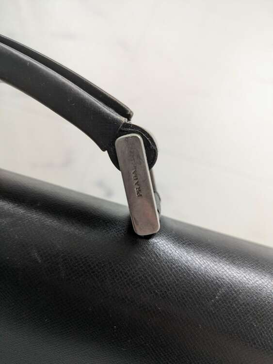 プラダ  （ブランドバッグ）の商品画像 - 査定依頼日：2024年12月14日 - 最高査定価格：8,000円