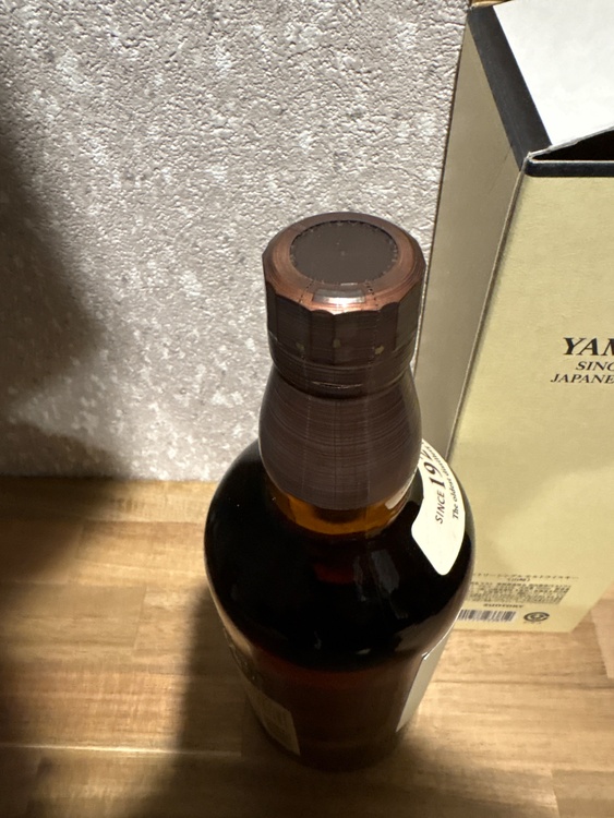 山崎NV700ml（お酒）の商品画像 - 査定依頼日：2026年4月30日 - 最高査定価格：10,800円
