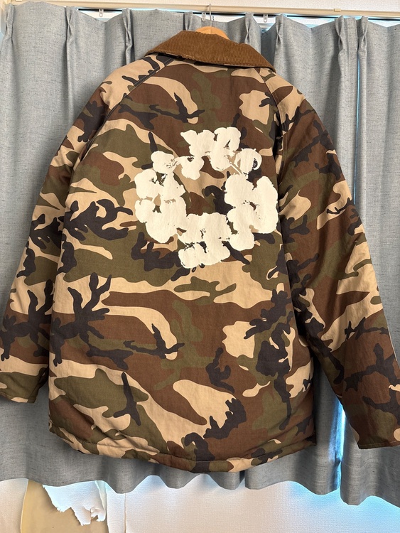 stussy denim tears  ダウンジャケット（古着・ファッション）の商品画像 - 査定依頼日：2026年6月11日 - 最高査定価格：18,000円