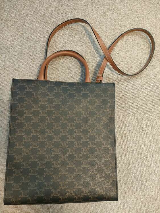 セリーヌ  （ブランドバッグ）の商品画像 - 査定依頼日：2025年3月25日 - 最高査定価格：110,000円