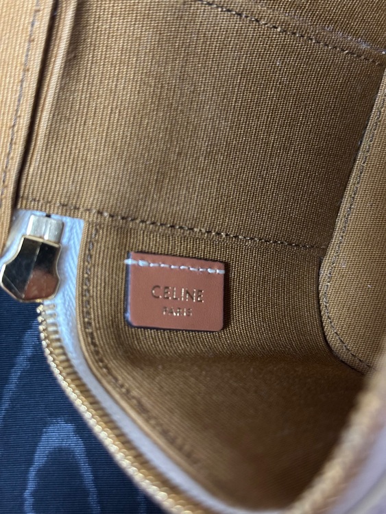 セリーヌ  （ブランドバッグ）の商品画像 - 査定依頼日：2025年6月18日 - 最高査定価格：100,000円