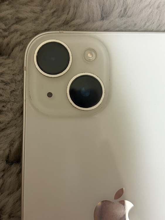 iPhone iPhone 14 128GB au（スマホ）の商品画像 - 査定依頼日：2026年6月28日 - 最高査定価格：48,000円