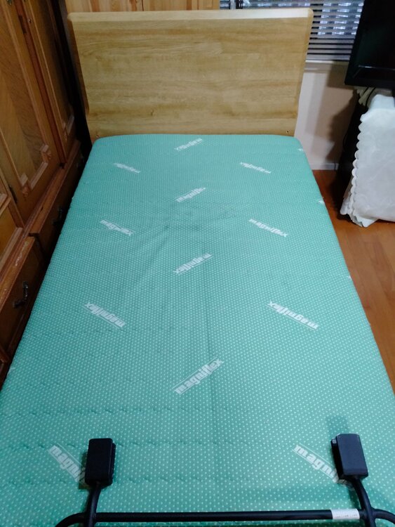 電動ベッド（家具・寝具）の商品画像 - 査定依頼日：2025年12月18日 - 最高査定価格：4,000円