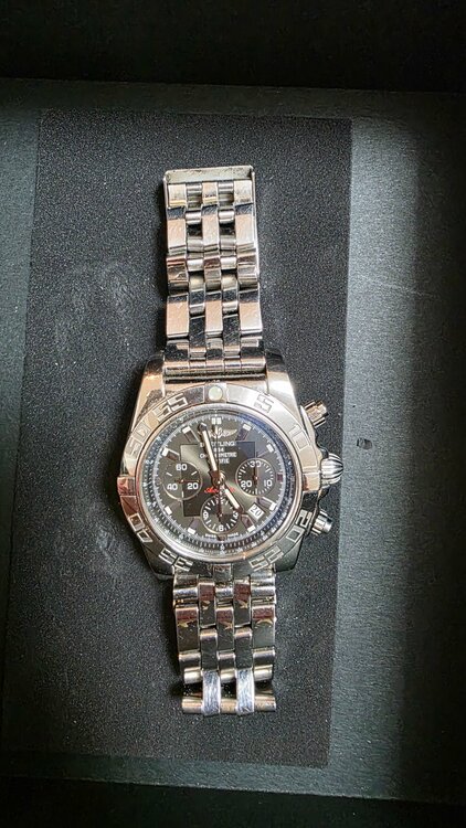 クロノマットB01（高級時計）の商品画像 - 査定依頼日：2026年3月20日 - 最高査定価格：420,000円