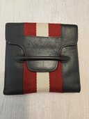 財布　バッグ（ブランド財布・小物）の商品画像 - 査定依頼日：2026年7月18日 - 最高査定価格：8,000円