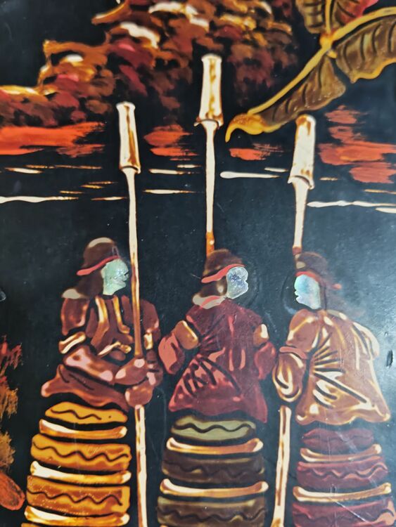 戦前台湾漆器螺鈿細工丸型木製壁掛け　台湾日月潭（美術品・骨董品）の商品画像 - 査定依頼日：2025年6月21日 - 最高査定価格：10,000円