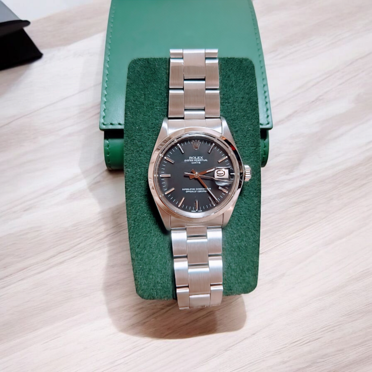 Oyster Perpetual Date（高級時計）の商品画像 - 査定依頼日：2025年3月14日 - 最高査定価格：380,000円