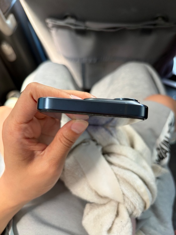 iPhone iPhone 15 Pro 256GB au（スマホ）の商品画像 - 査定依頼日：2026年7月20日 - 最高査定価格：81,000円