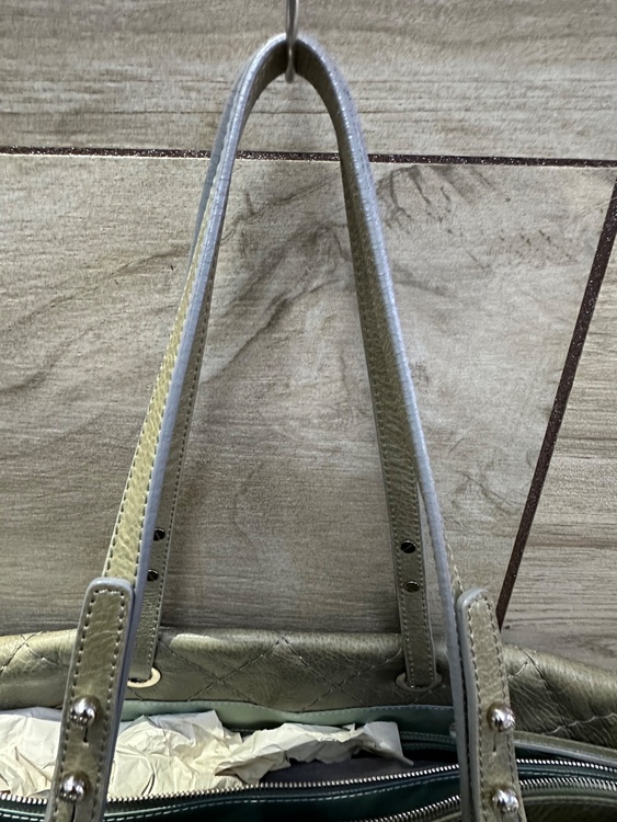 CHANEL オンザロード（ブランドバッグ）の商品画像 - 査定依頼日：2026年3月30日 - 最高査定価格：170,000円