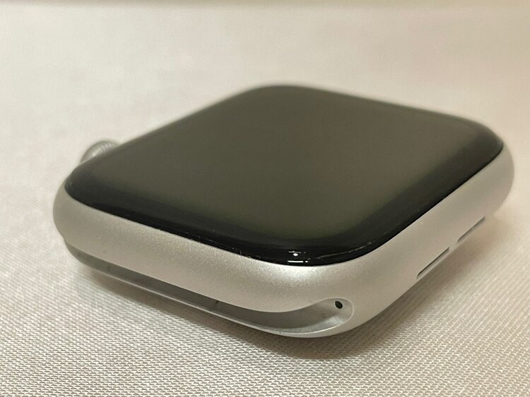 Apple Watch SE 第2世代 GPSモデル 44mm MRW03J/A（家電）の商品画像 - 査定依頼日：2023年12月10日 - 最高査定価格：20,000円