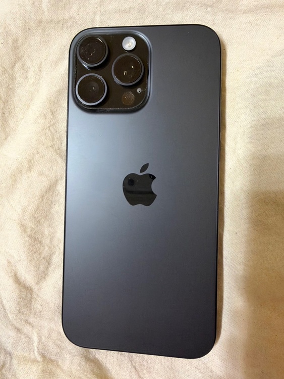 iPhone iPhone 16 Pro Max 1TB docomo（スマホ）の商品画像 - 査定依頼日：2026年10月24日 - 最高査定価格：151,000円