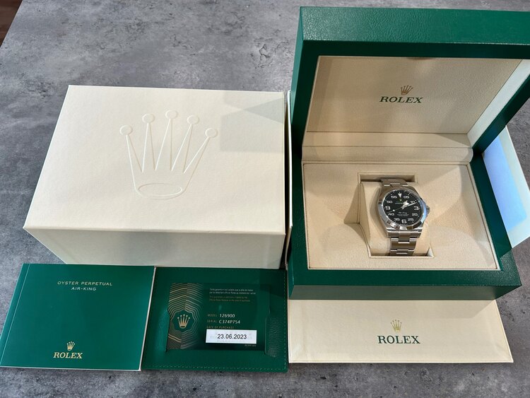 ロレックス エアキング 12690（高級時計）の商品画像 - 査定依頼日：2024年12月27日 - 最高査定価格：1,250,000円