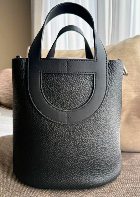 インザループ23（ブランドバッグ）の商品画像 - 査定依頼日：2025年9月23日 - 最高査定価格：700,000円