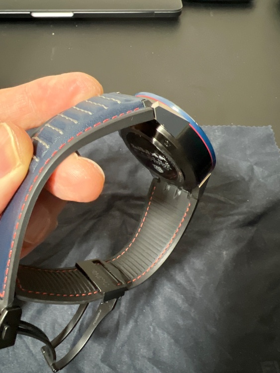 タグホイヤー カレラ CAR2A1（高級時計）の商品画像 - 査定依頼日：2026年2月24日 - 最高査定価格：350,000円