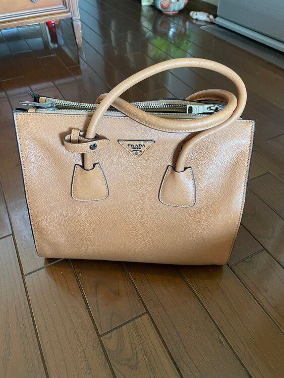 プラダ  （ブランドバッグ）の商品画像 - 査定依頼日：2025年4月27日 - 最高査定価格：45,000円