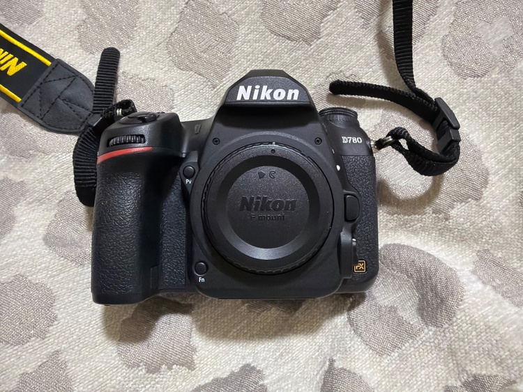 D780（カメラ）の商品画像 - 査定依頼日：2026年1月19日 - 最高査定価格：100,000円