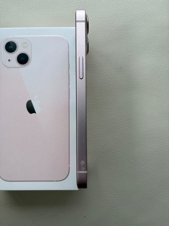 iPhone iPhone 13 128GB SIMフリー（スマホ）の商品画像 - 査定依頼日：2026年6月8日 - 最高査定価格：40,000円