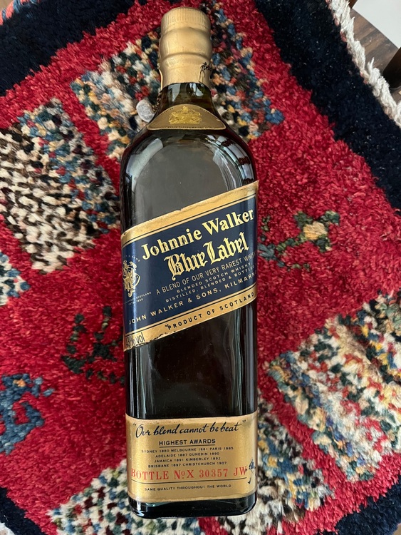ウイスキー ジョニーウォーカー （お酒）の商品画像 - 査定依頼日：2025年8月18日 - 最高査定価格：10,000円