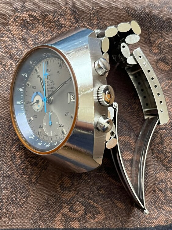 オメガ スピードマスター マーク3 ボルケー（高級時計）の商品画像 - 査定依頼日：2025年5月26日 - 最高査定価格：350,000円