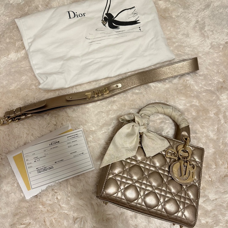 レディーディオール　ゴールド（ブランドバッグ）の商品画像 - 査定依頼日：2026年4月14日 - 最高査定価格：250,000円