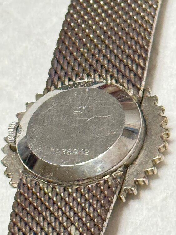 ダイヤモンド取り巻き（高級時計）の商品画像 - 査定依頼日：2025年2月25日 - 最高査定価格：400,000円