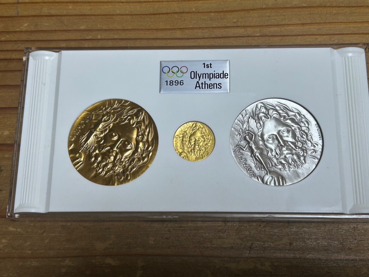 メダル（金・貴金属）の商品画像 - 査定依頼日：2025年10月15日 - 最高査定価格：425,600円